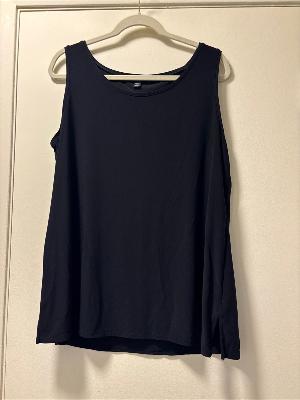 Roz & Ali Black Scoop Neck Sleeveless Tank